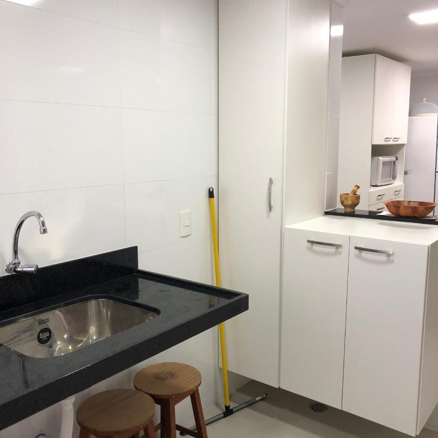 Apartamento Alto Padrao - De 3 Quartos Na Badalada Do Morro A Poucos Passos Da Areia - Elevador -wi-fi Guarapari
