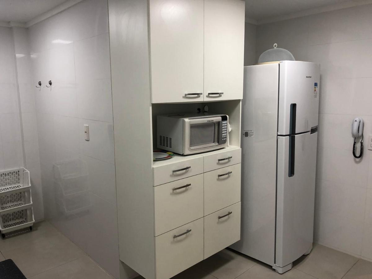 Apartamento Alto Padrao - De 3 Quartos Na Badalada Do Morro A Poucos Passos Da Areia - Elevador -wi-fi